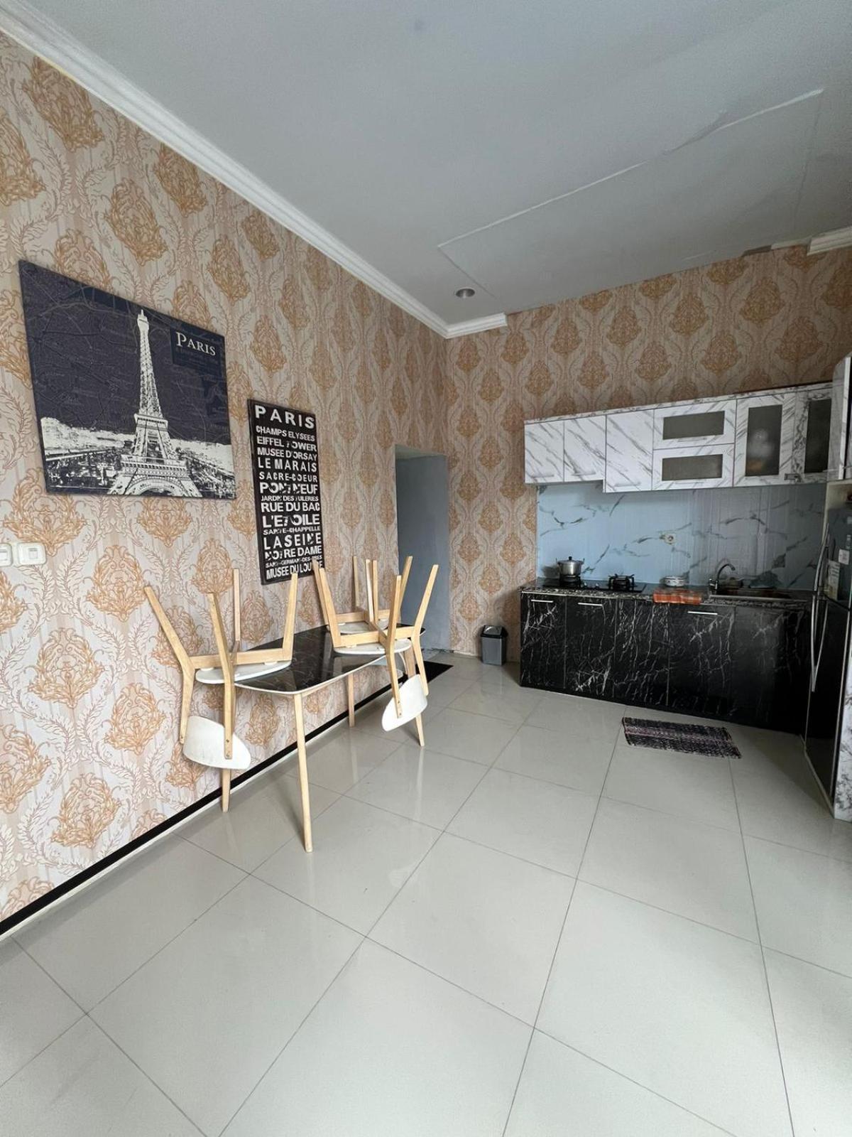 Casa Rani Batu Malang Villa Buitenkant foto