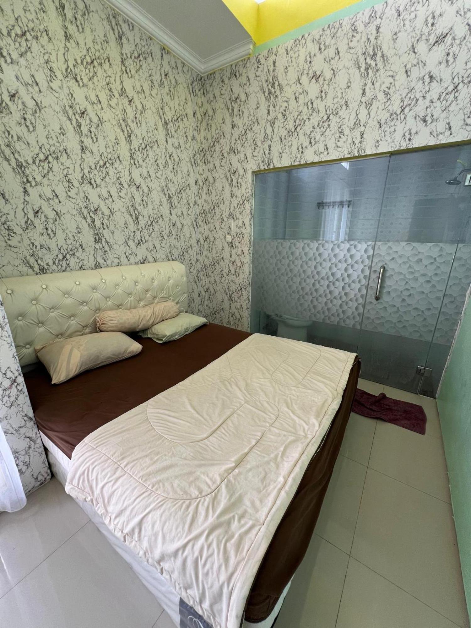 Casa Rani Batu Malang Villa Buitenkant foto